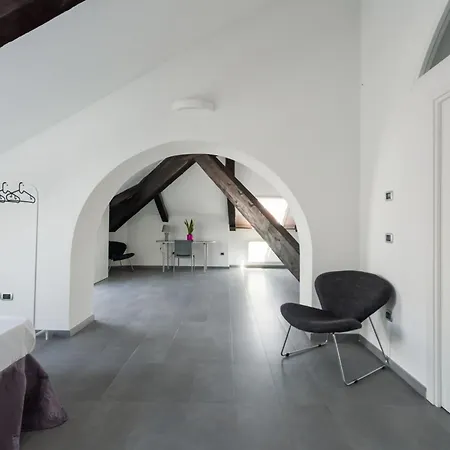 Duomo Loft In The Centre By Dimorra 公寓 *