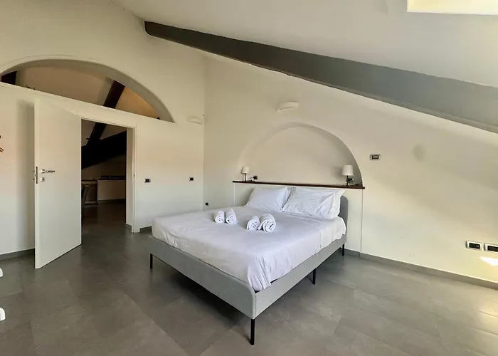 Duomo Luxury Loft In The Historic Center Naples